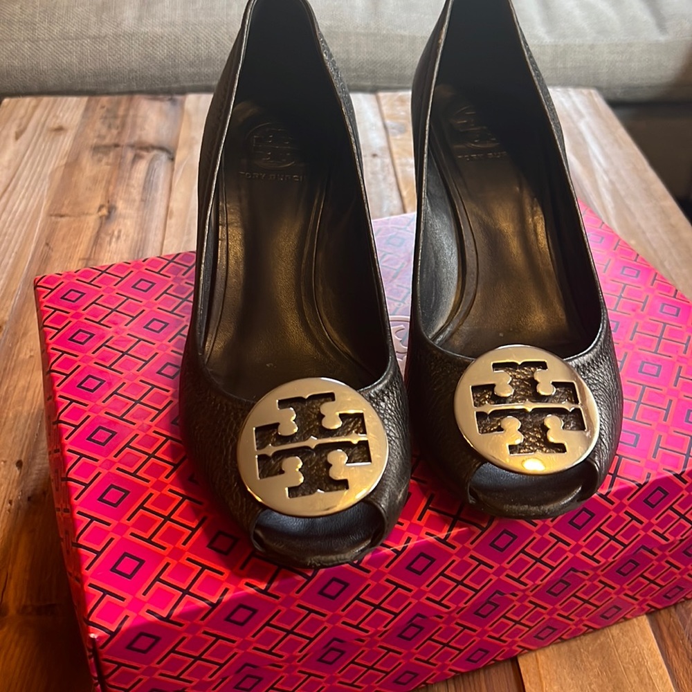 Tory Burch - Sally 2 tumbled leather